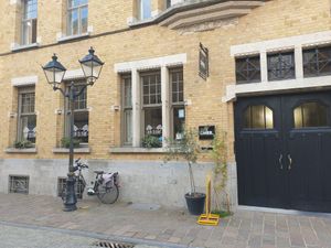 Outside at Den Olifant in Ypres