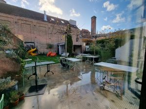 Large terrace at the back at Den Olifant in Ypres
