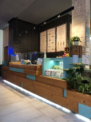 Inside  at Mahalo Poke in Alicante