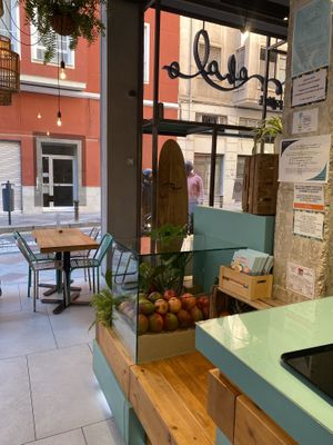 Vibes   at Mahalo Poke in Alicante