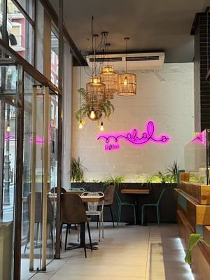   at Mahalo Poke in Alicante