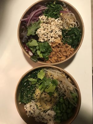 Ingredients can be selected by yourself  at Mahalo Poke in Alicante