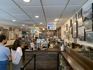The store  at Izzy's Brooklyn Bagels in Palo Alto