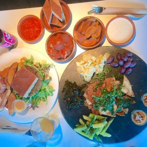 7 Tapas and the Tiko burger. at Funky Fresh Cafe - DogA in Oslo