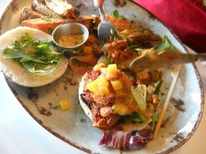 Jackfruit burger (taken apart) at Funky Fresh Cafe - DogA in Oslo