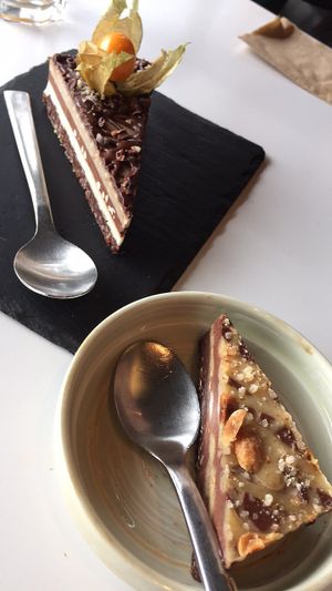 Raw cakes at Funky Fresh Cafe - DogA in Oslo