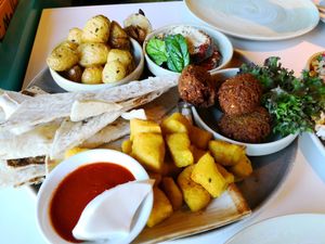 Platter at Funky Fresh Cafe - DogA in Oslo
