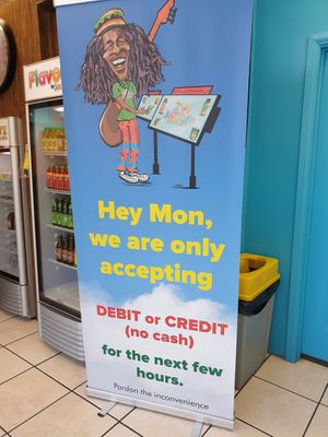 No cash here at Jamin Vegan (by JamaFo Xpress) in Canoga Park