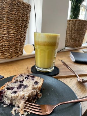 Tumeric soy latte und blueberry bread -10/10  at Fresh INN - Grosse Str in Flensburg