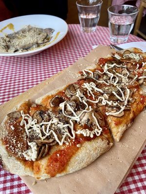 Pizza Truffle Pecorino   at Trevi's in Amsterdam