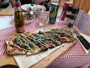 Mona Lisa pizza   at Trevi's in Amsterdam