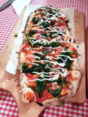 Mona Lisa pizza at Trevi's in Amsterdam