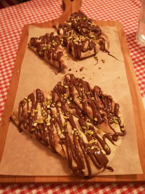 Pizza chocolato at Trevi's in Amsterdam