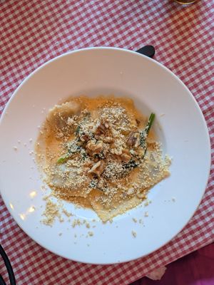Spinach and walnut ravioli at Trevi's in Amsterdam
