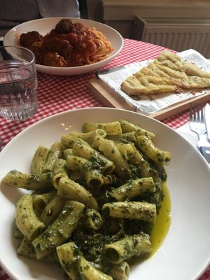 Pesto macheroni/spaghetti & polpette/garlic & Oregano focaccia  at Trevi's in Amsterdam