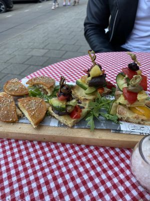 😍 VEGAN ANTIPASTI at Trevi's in Amsterdam