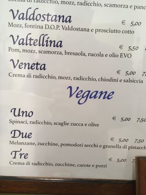 The vegan menu at Nonsolopizza in Cremona
