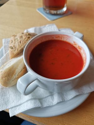 delicious vegan tomato cream soup at Bistorant Uppu in Winterberg