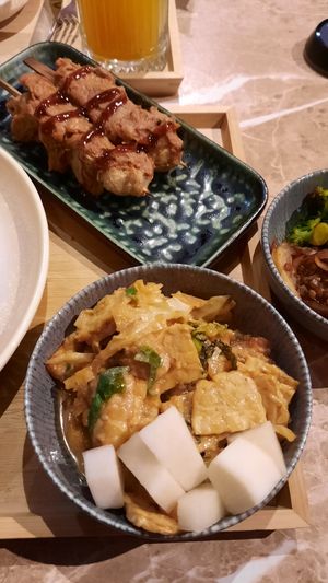 "Chicken" satay,  indonesian sweet tempeh en sweet soy mushroom at Vegan Bamboo Bar at Market 27 in Amsterdam