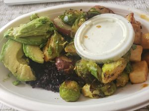 Forbidden Black Rice
Herb Roasted Potatoes
Roasted Brussel Sprouts
Power Beans
Miso Glazed Tofu
Avocado
Fresh Chopped Cilantro
Creamy Garlic & Herb Sauce (Vegan) at Bolay in Pembroke Pines
