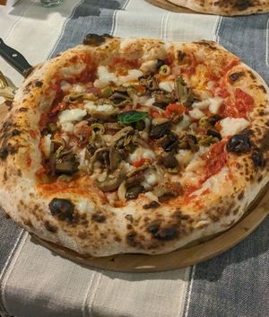 🍕 Pizza Vegana (490PHP | 8.7$) at Dolce Amore in San Juan Siquijor