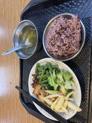 this is the meal for 80T$ (~ 2,30€)  at LóngShān 龍山 in Taipei