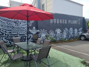  at Burger Plant in Dunedin