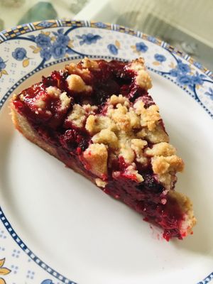 Tarte crumblée aux framboises  at L'Insouciance in Wavre