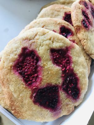 Raspberry cookies at L'Insouciance in Wavre