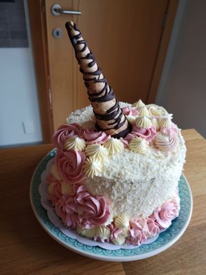 Vegan Unicorn cake for 20 people at L'Insouciance in Wavre