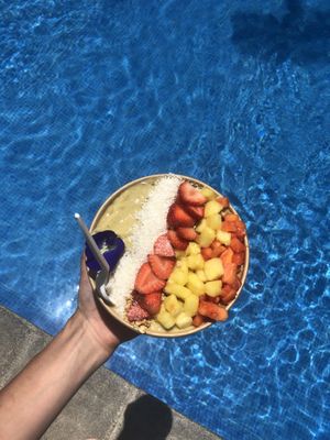 Matcha bowl at Vida Bowls in Huacas