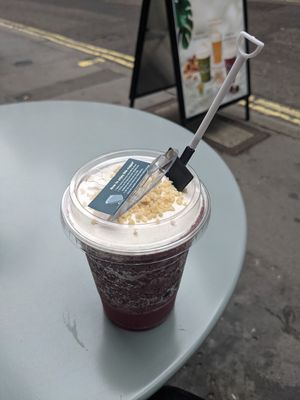 Grape tea with nut cream and almonds at NUTTEA - Soho in London