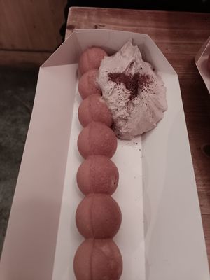 Bubble waffle with chocolate nut cream at NUTTEA - Soho in London