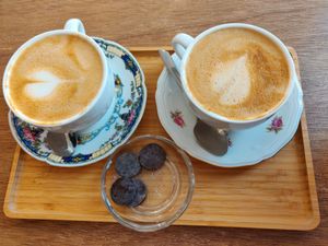 Cappuccino with oat milk (oatly). 24/7/2020 at Postbar in Bruges