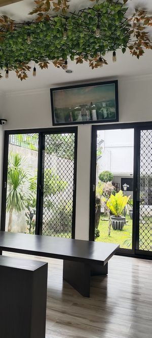 漂亮的花园 at LN Fortunate Coffee in 