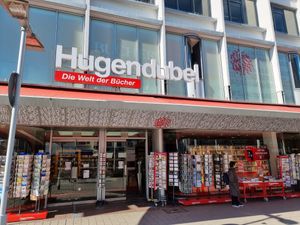 front at Hugendubel in Hannover