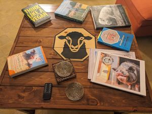 Coffee table in the living area at Black Sheep Inn in Hammondsport