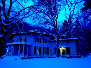 Snowy twilight  at Black Sheep Inn in Hammondsport