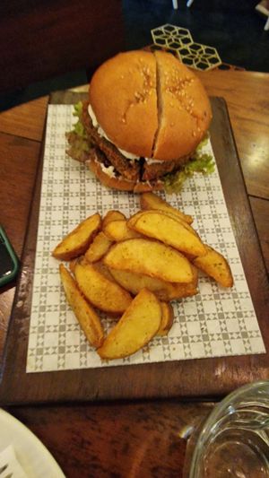 Amazing black bean 🍔 at The Nutcracker in Mumbai