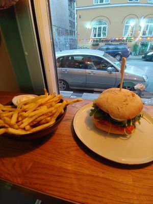 Burger with truffle fries at Flavour Bastards in Copenhagen