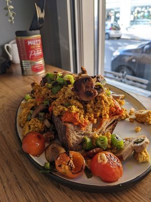 Scrambled tofu toast at Flavour Bastards in Copenhagen