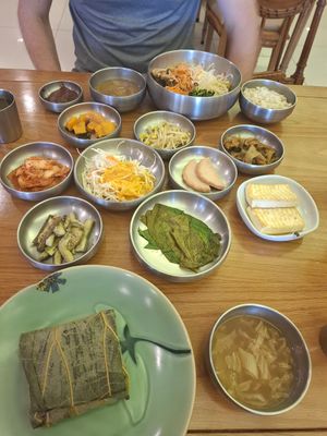  at Puleunsolmalg Eunhyang 푸른솔맑은향 in Jeju