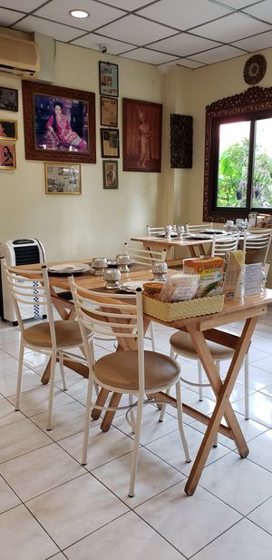 Dining area at Pinanong in Bangkok
