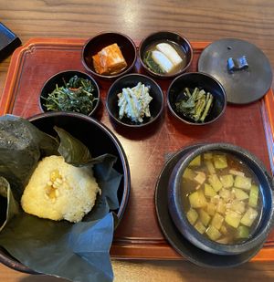 Sticky rice, stew and all the amazing sides    at Balwoo Gongyang - 발우공양 in Seoul