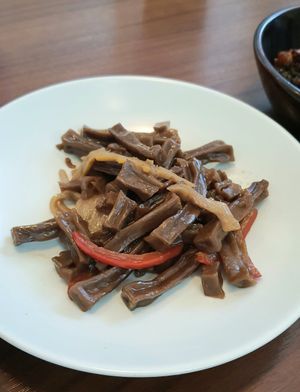 Course SEON (August 2022) - 2nd course: dried acorn jelly with bamboo at Balwoo Gongyang - 발우공양 in Seoul