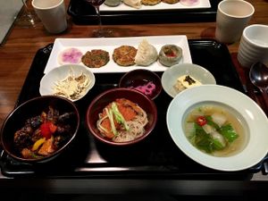 The mains from the Maeum Course at Balwoo Gongyang - 발우공양 in Seoul
