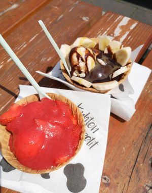 Erdbeer- & Bananenbecher at Kuhbar in Gevelsberg