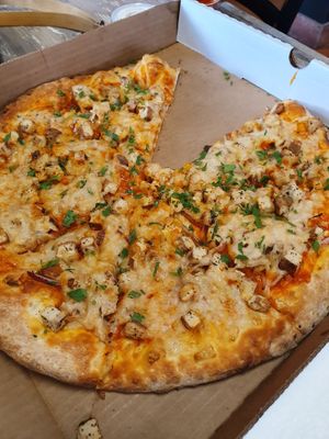 Buffalo pizza at Cruzer Pizza in Los Angeles