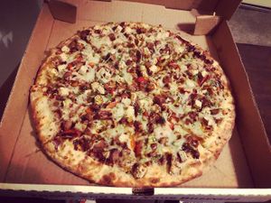 Jamaica pizza  at Cruzer Pizza in Los Angeles