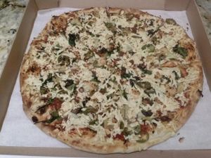 6 vegetable pizza at Cruzer Pizza in Los Angeles